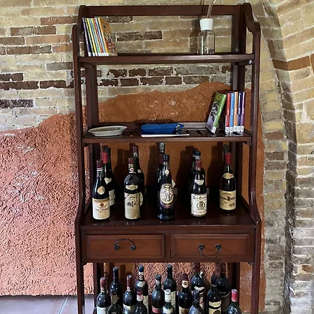 Podere Vignalago Bed & Breakfast *